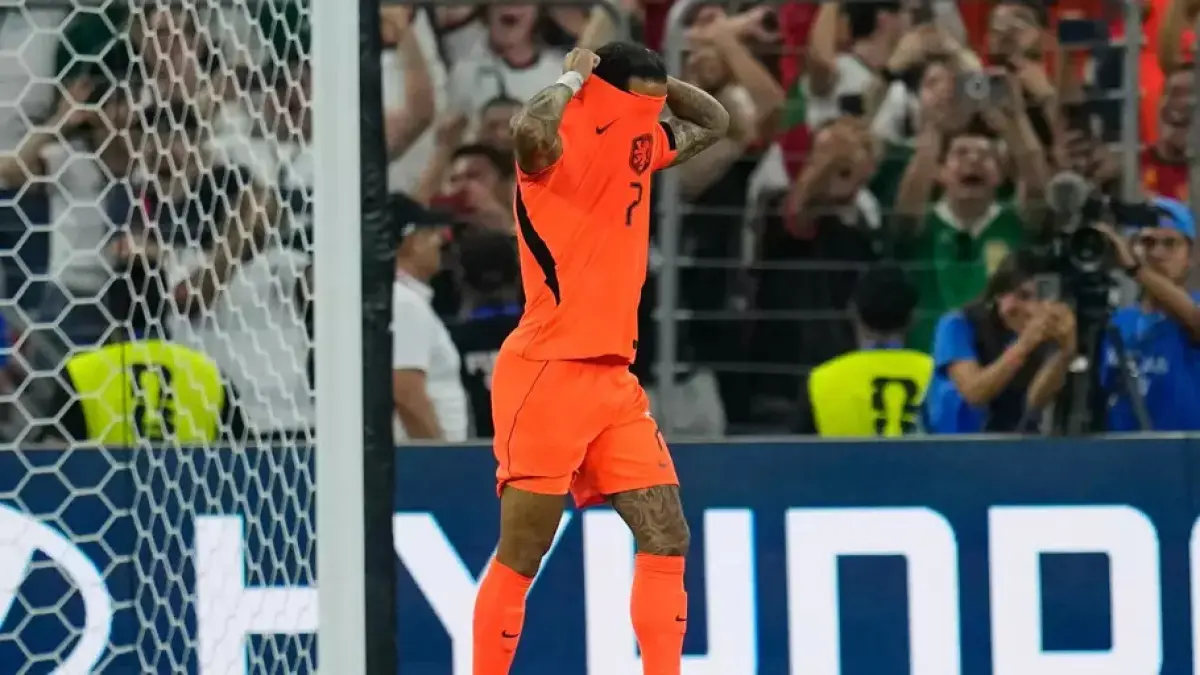JUSTIN KLUIVERT: Gagal Cetak Gol dalam Babak Adu Penalti saat Laga Kontra Maroko Babak 32 Besar (Sumber: AP).