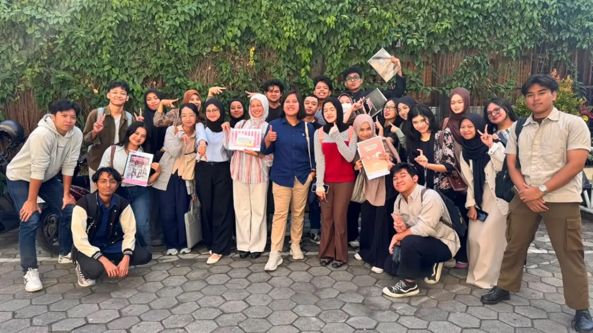 BERDAYA: Melalui Project Ujian Akhir Semester (UAS) Teknik Penulisan Konten Kreatif Digital, mahasiswa Vokasi UB membantu UMKM lokal.