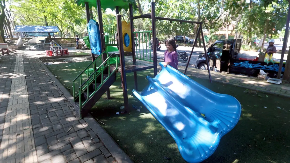 JADI PRIORITAS: Tambahan dana untuk perawatan Taman Raya Langsep dan taman-taman lainnya di Kota Malang bakal diupayakan anggota dewan. (Darmono/Radar Malang)