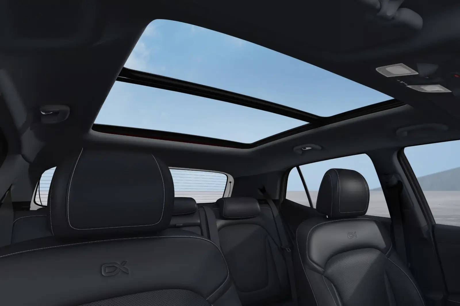 New CRETA menghadirkan fitur premium seperti Panoramic Sunroof yang dirancang untuk membuat setiap perjalanan terasa lebih nyaman dan menyenangkan. (Istimewa).