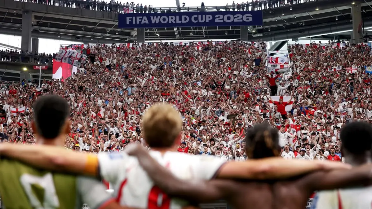 TIMNAS INGGRIS: Bernyanyi Bersama Suporter Lagu "Wonderwall" usai Menang Atas RD Kongo di Babak 32 Besar Piala Dunia 2026 (Sumber: Instagram @england).