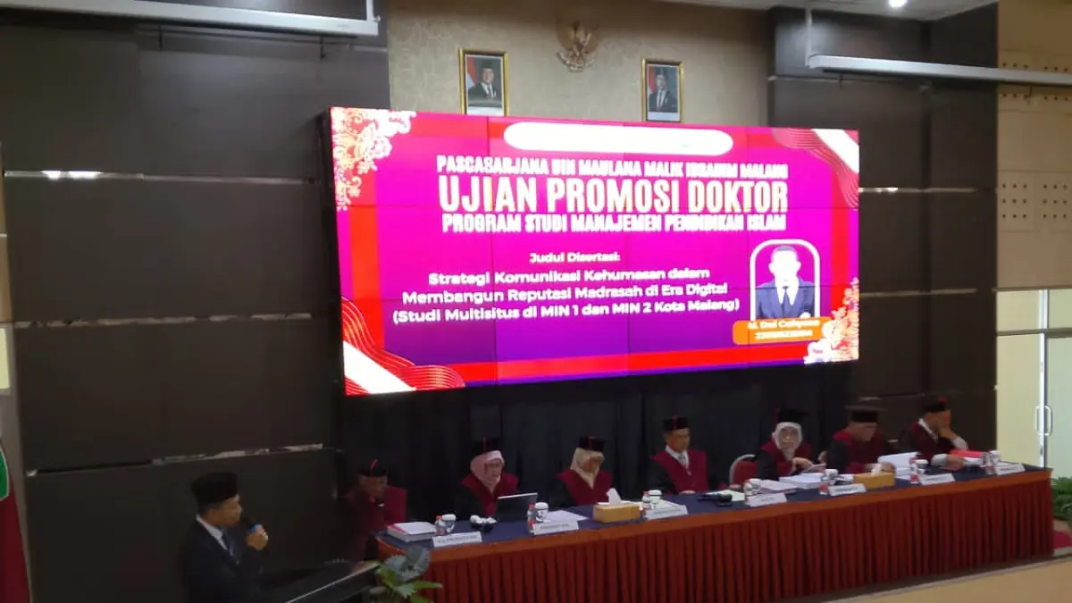 SERIUS::M. Dwi Cahyono saat ujian promosi doktor.