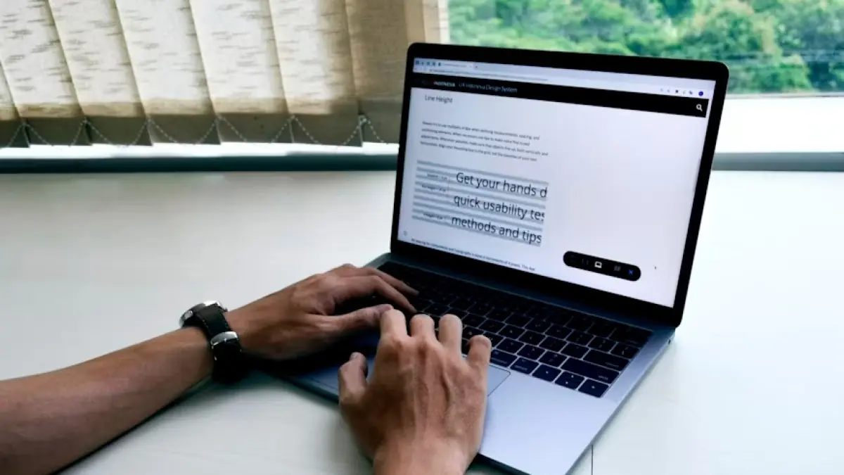Ilustrasi aktivitas copywriting (Sumber: Unsplash/UX Indonesia)