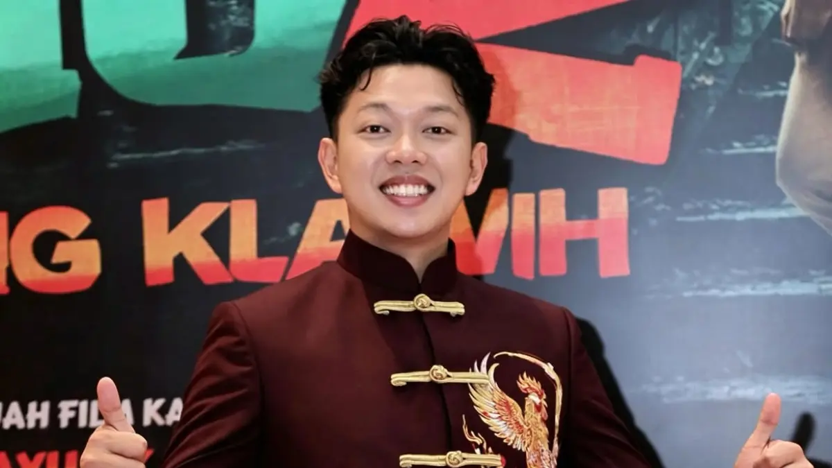 Bayu Skak tampil di Gala Premiere film Sekawan Limo 2. (Sumber: Instagram/@moektito).