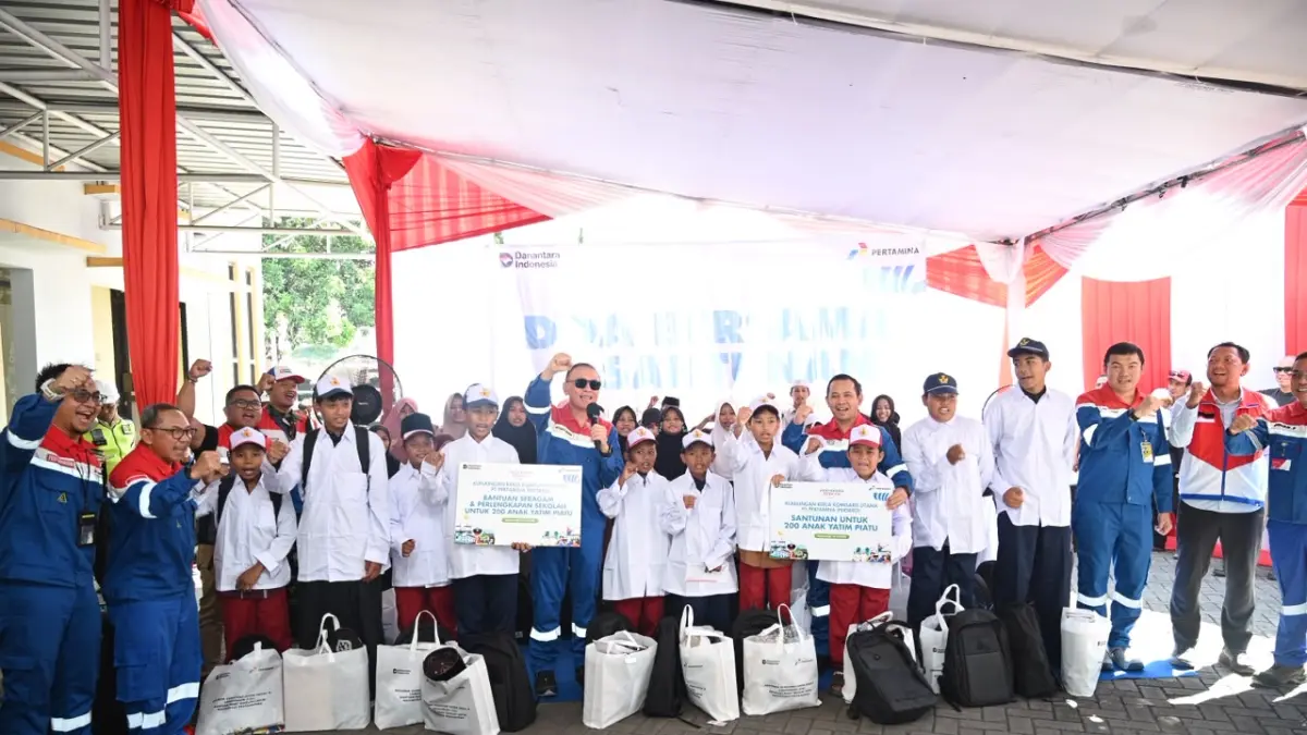 SEMANGAT: Anak-anak dalam program Seragam Sekolah Bersama Pertamina (SESAMA) dan Pertamina Berkah.