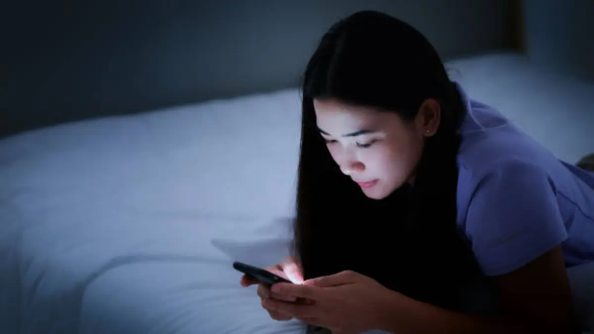 Ilustrasi anak remaja mengakses layanan konseling (Foto: iStock)