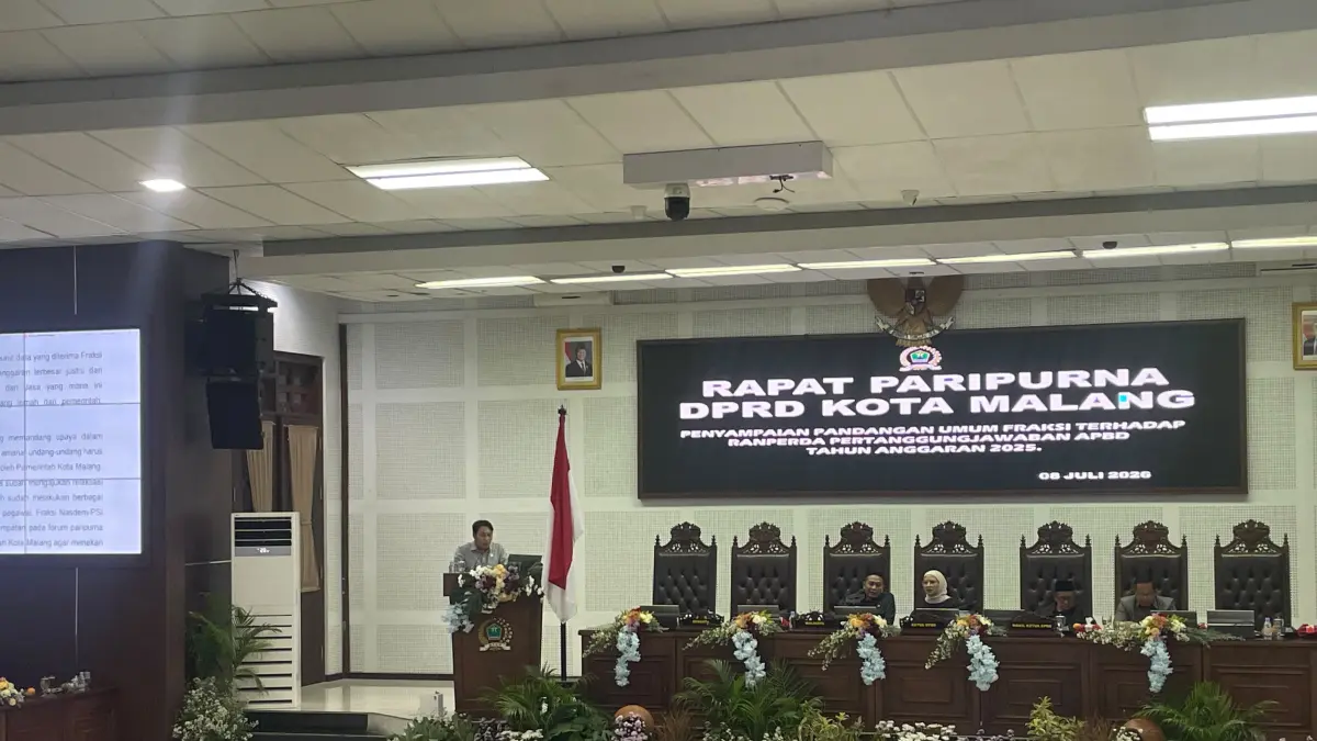 Rapat Paripurna Pandangan Fraksi terhadap Pertanggungjawaban APBD 2025, pagi tadi. (Andika Satria Perdana/Radar Malang)