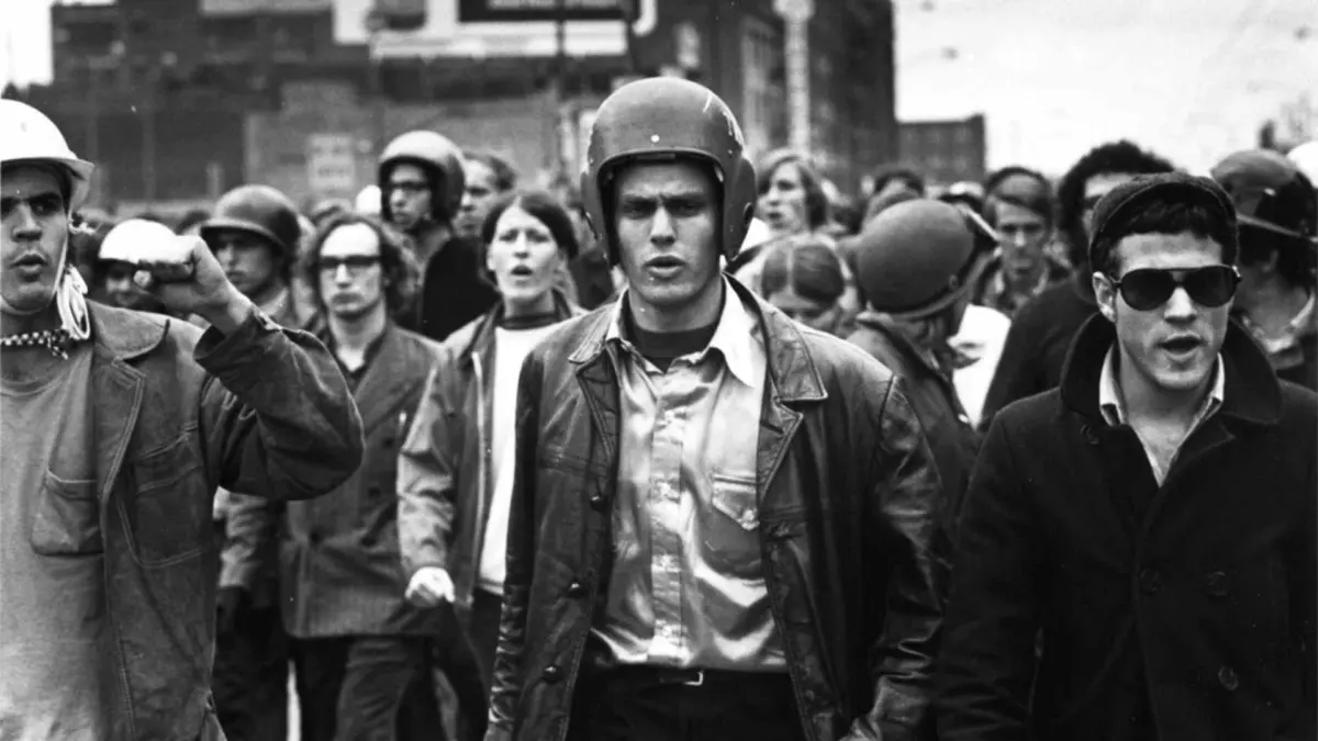The Weather Underground (Sumber: IMDb)
