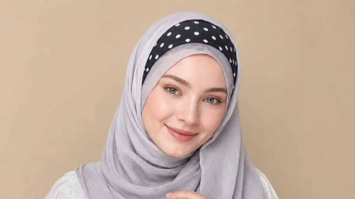 Ilustrasi model Bandana Ciput Polkadot (Sumber: Pinterest)