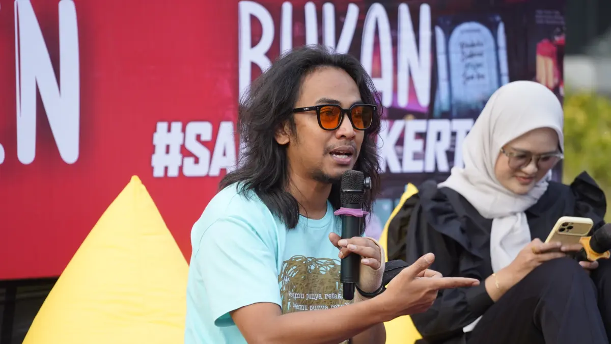 BEKALI DIRI: J.S. Khairen berbagi pengalaman dan ilmu bareng mahasiswa UMM.