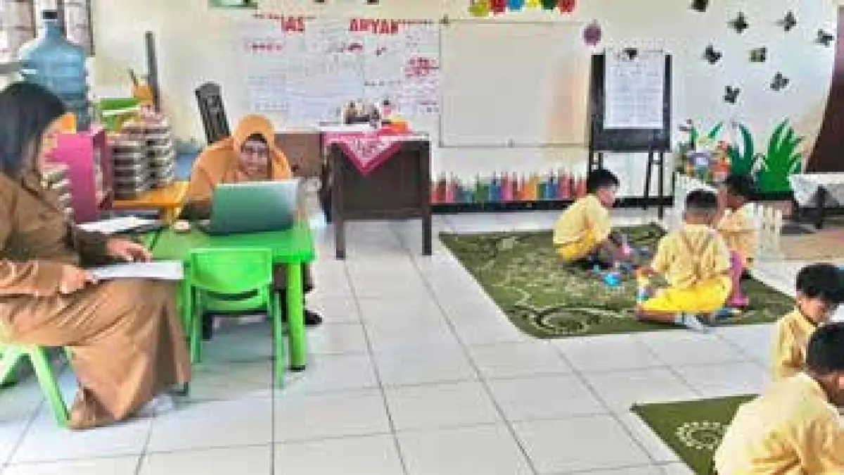 BELAJAR: Siswa TK negeri Pembina 2 mengikuti kegiatan pembelajaran.