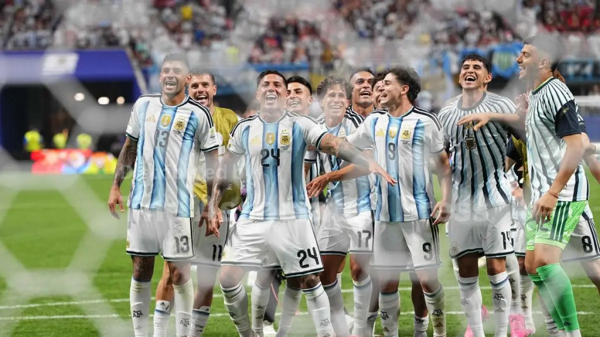 RAYAKAN KEMENANGAN: Timnas Argentina Mengalahkan Mesir di Babak 16 Besar Piala Dunia 2026 (Sumber: AP).