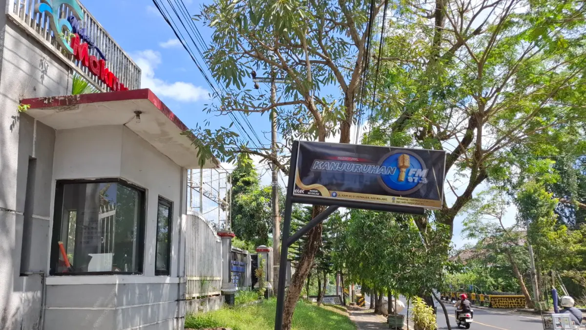 Kantor Radio Kanjuruhan FM di Kepanjen, Kabupaten Malang