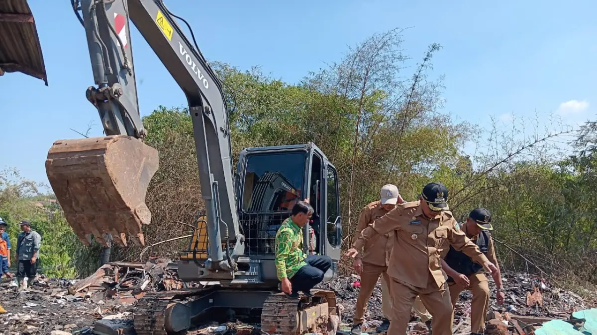 Peninjauan TPS Pasar Turen setelah kebakaran