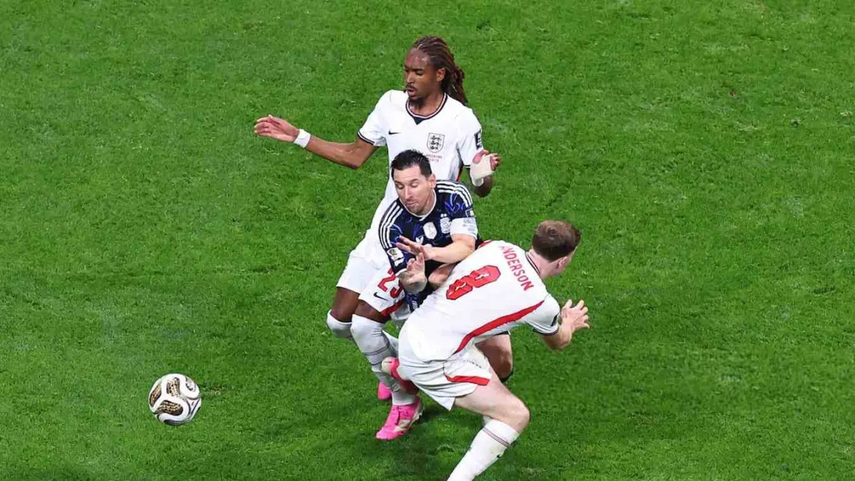 Babak pertama Argentina vs Inggris berakhir tanpa gol (X/HQpcrt)