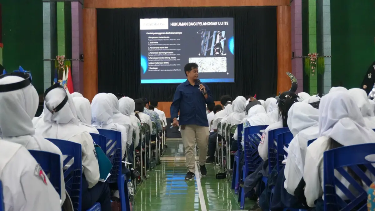 PENTING: Materi Bijak Bermedia Sosial dari Jawa Pos Radar Malang saat MPLS di SMAN 1 Gondanglegi.