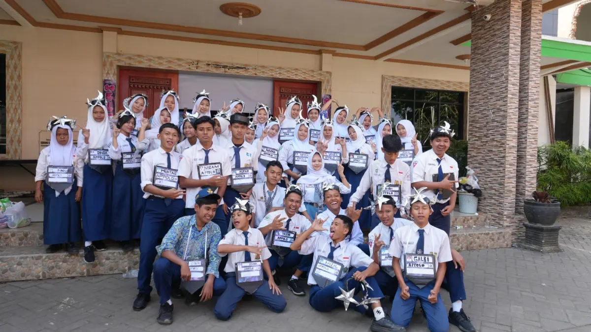 SEMANGAT: Para peserta didik baru bahagia mengikuti rangkaian MPLS SMAN 1 Gondanglegi.