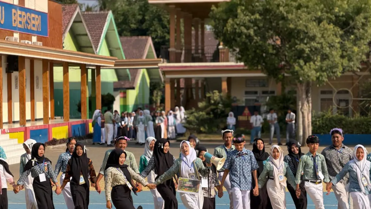 SEMANGAT: Antusias peserta didik baru SMAN 1 Dampit mengikuti rangkaian MPLS, pada 13-17 Juli.
