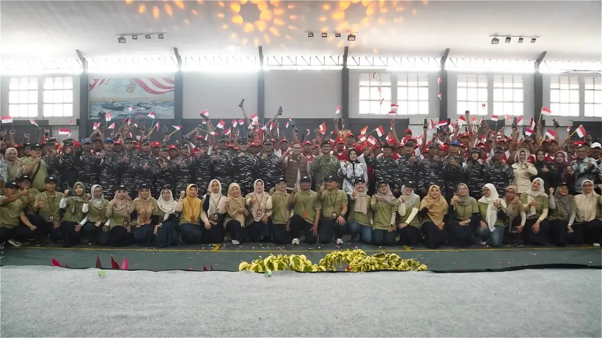 MOMEN HARU: Prosesi Lepas Restu yang dilakukan siswa kepada orang tuanya di Universitas Muhammadiyah Malang (UMM).