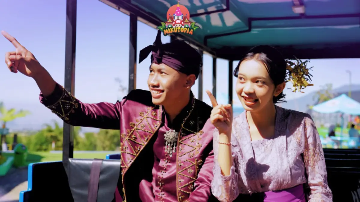 Calon pengantin memanfaatkan salah satu sudut Mikutopia Batu sebagai lokasi foto prewedding. (Dok. Mikutopia)