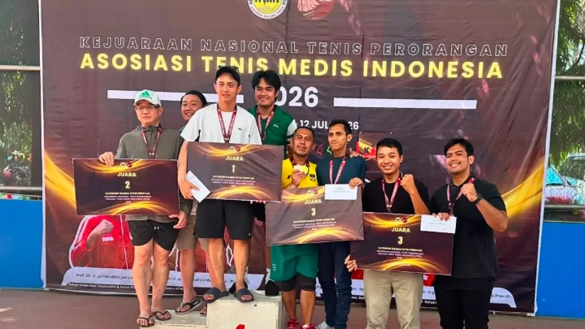 TANGGUH: Para juara di Turnamen Tenis Nasional ATMI Makassar 2026.