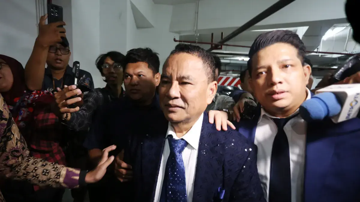 TIBA DI KEJAGUNG: Pengacara Hotman Paris Hutapea Mendatangi Gedung Jampidsus sebagai Pengaacara Febrie Adriansyah (Dery Ridwansah/ JawaPos.com)
