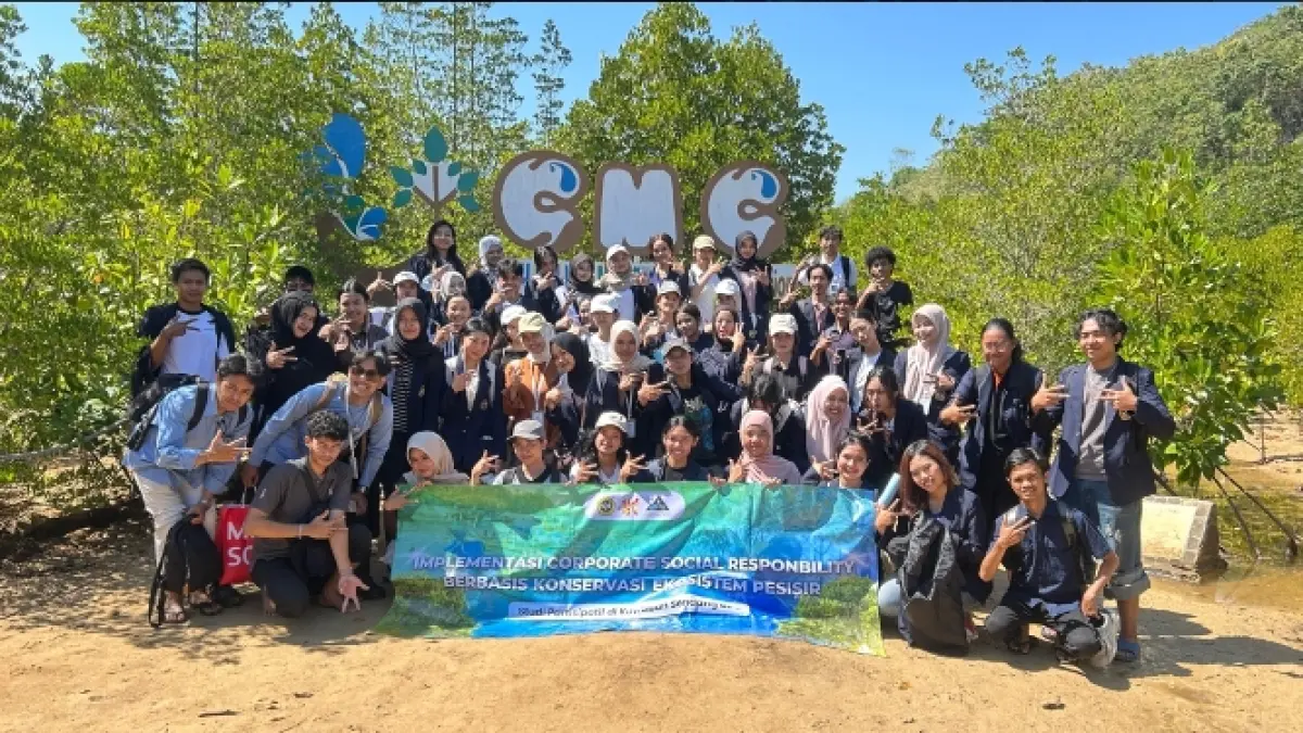 TERJUN LANGSUNG: Studi lapang mata kuliah Corporate Social Responsibility (CSR) di CMC Tiga Warna.