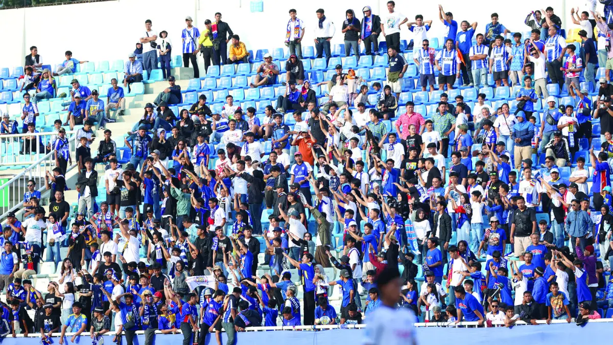 BISA BERI DUKUNGAN: Aremania bisa memberikan support langsung kepada Julian Guevara dan kawan-kawan di Stadion Si Jalak Harupat dalam gelaran Piala Presiden 2026. (foto:Darmono)