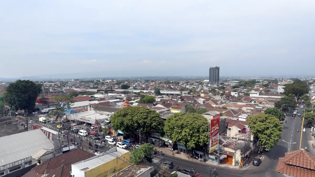PUNYA PIUTANG BESAR: Deretan hunian di Kecamatan Blimbing menjadi salah satu penyumbang rutin Pajak Bumi dan Bangunan (PBB) Kota Malang. (Darmono/Radar Malang)