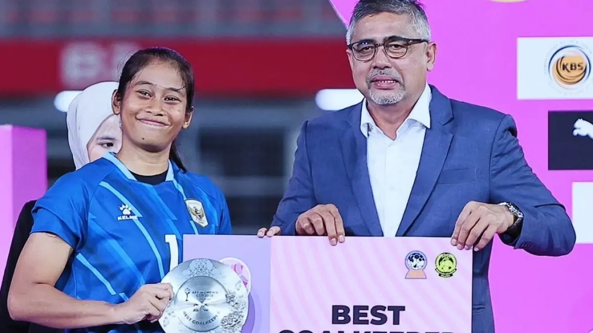 COMEBACK SEMPURNA: Laita Ro’ati Masykuroh mendapat predikat best goalkeeper di ajang AFF Women’s Cup 2026. (Laita Ro’ati Masykuroh For Radar Malang)