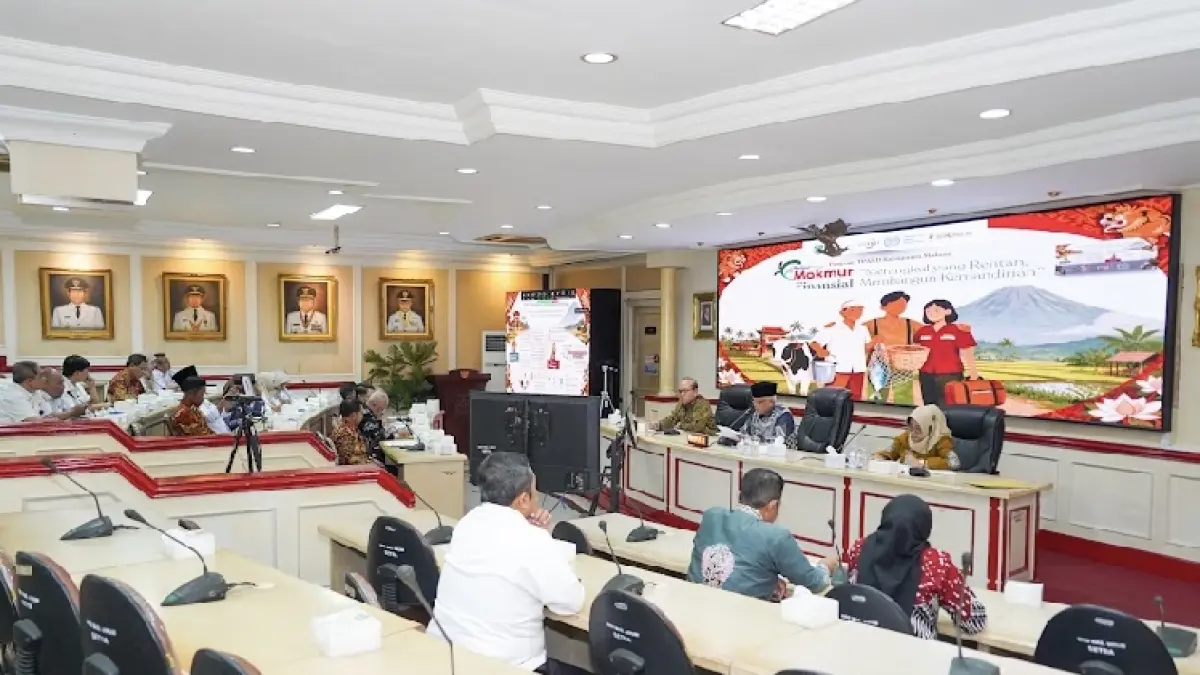 MENYIMAK: Suasana rapat bersama Bupati Malang H M. Sanusi. Foto: Prokopim Kabupaten Malang