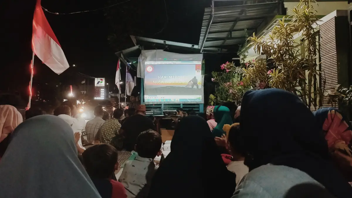 Malam tirakatan 17 Agustus (Dokumentasi Aldila Kyanna/Radar Malang)