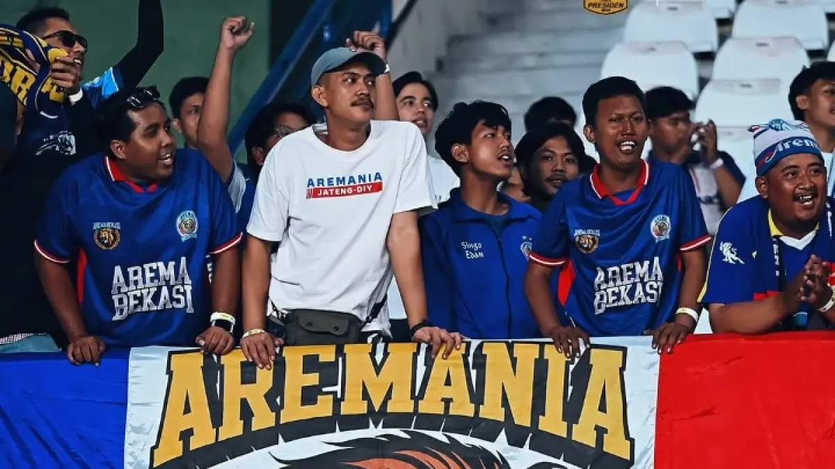 SUPPORT PENUH: Aremania mendatangi laga Arema FC melawan Persib Bandung di Stadion Si Jalak Harupat, Bandung 25 Juli lalu.Foto: Instagram Piala Presiden 2026