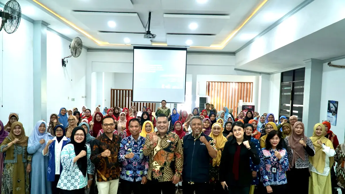 KOMPAK: Kegiatan PKK Kecamatan Blimbing Agustusan yang digelar Jumat (7/8) di Aula Kantor Kecamatan Blimbing.