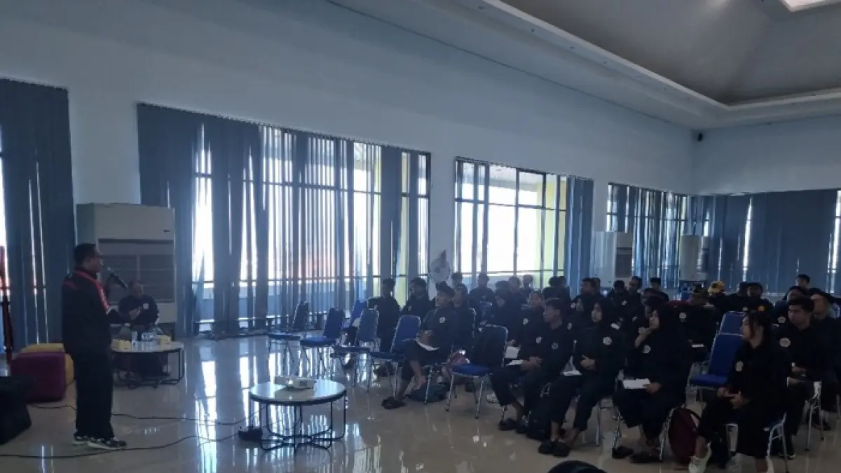 Dok. Pemaparan materi oleh Mastur, S.Pd., M.M., terkait peraturan pertandingan pencak silat IPSI terbaru.