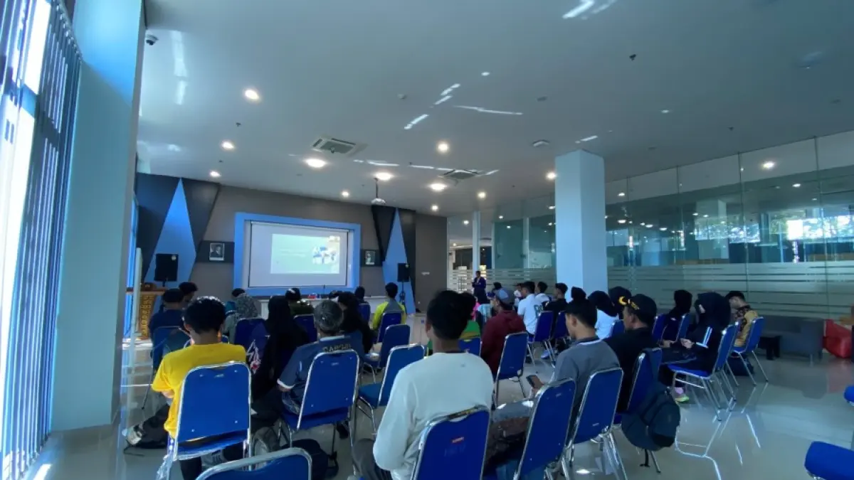 Dok. Pemaparan materi oleh Kurniati Rahayuni, S.Psi., M.Psi., Ph.D., terkait dinamika psikologis cedera olahraga.