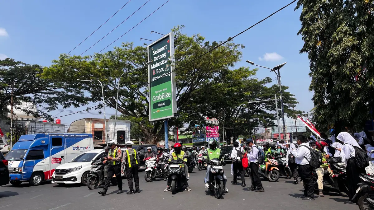 Ilustrasi kepadatan kendaraan akibat kegiatan PKKMB maba UB, Senin (10/8) lalu. (Nahdiatul Affandiah/Radar Malang)