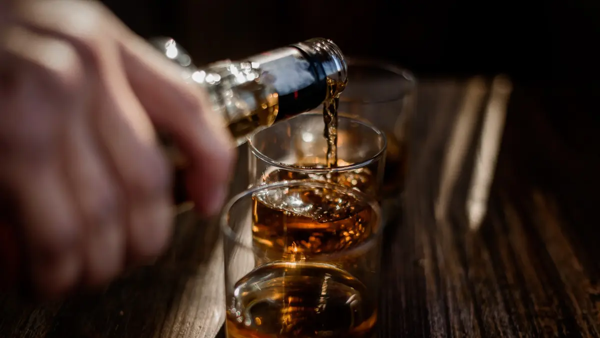 Ilustrasi alkohol (Freepik)