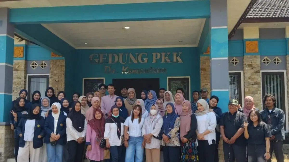Program Studi Sosiologi Universitas Negeri Surabaya  mendorong peningkatan kapasitas pelaku Usaha Mikro, Kecil, dan Menengah di Desa Kemantren, Malang