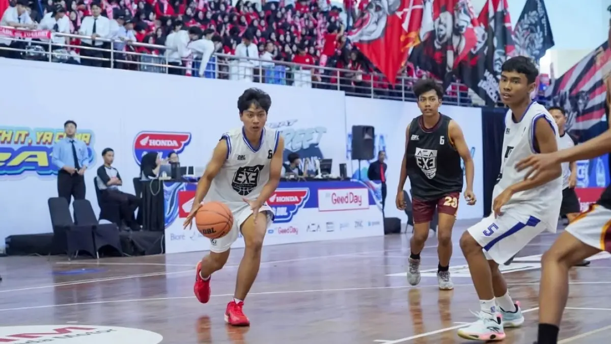 SMAN 1 Blitar sukses mengamankan kemenangan 5–3 atas SMKN 1 Malang. Di game berikutnya, PJ Global School Malang juga tampil dominan dan berhasil menutup pertandingan dengan kemenangan 5–0 atas SMAN 7 Malang (Instagram/dbl_malang)