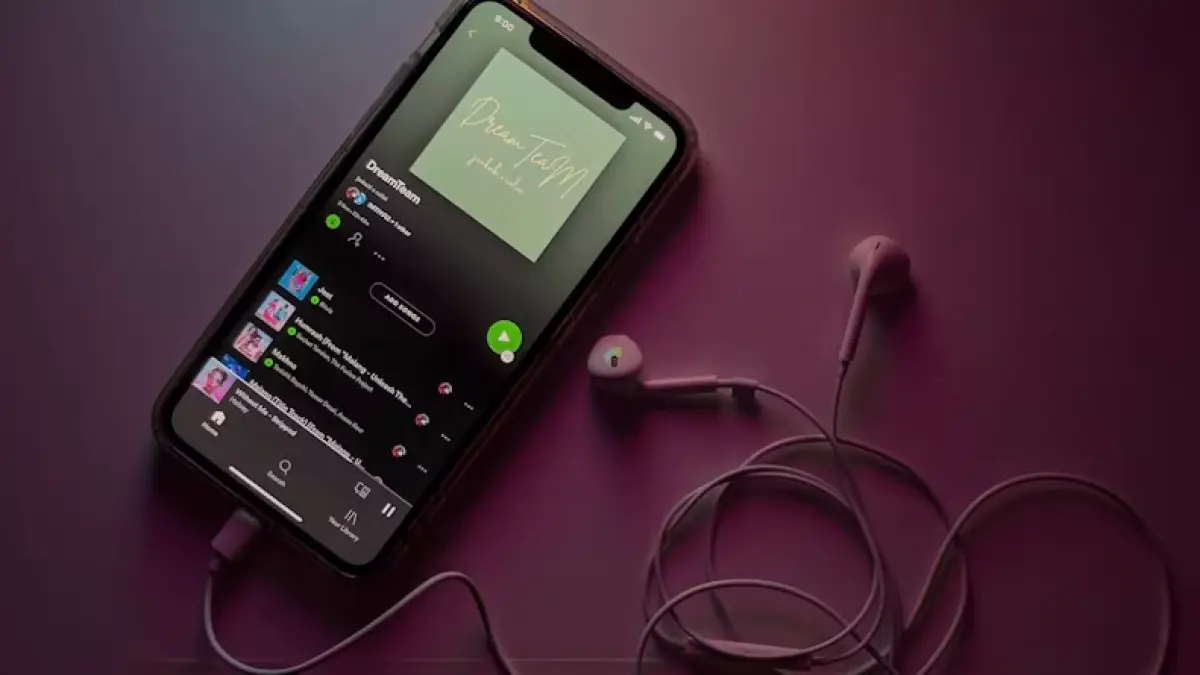 Spotify Beri Label “AI Persona” untuk Profil Artis Beridentitas Buatan AI (Unsplash/Imtiyaz Ali)