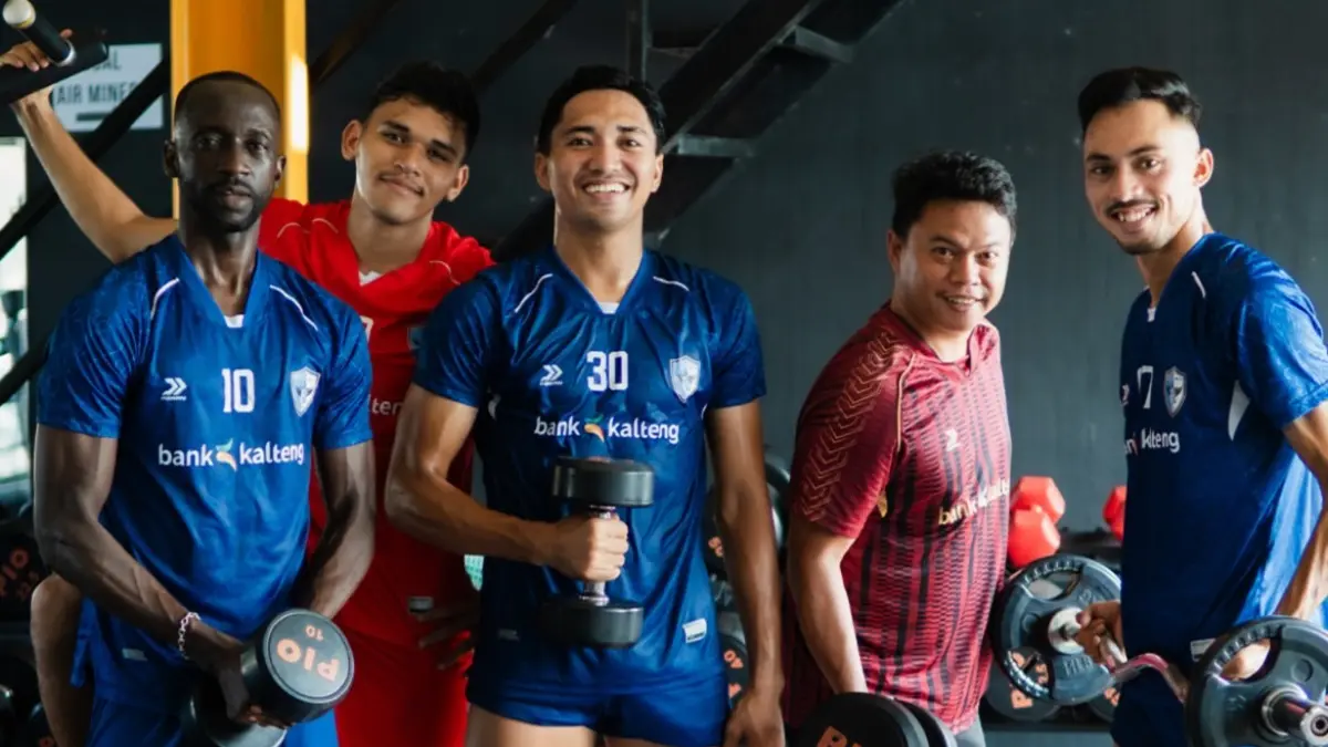 Isen Mulang Kalteng FC saat berlatih fisik menuju turnamen. Sumber: Instagram/@isenmulangkaltengfc.