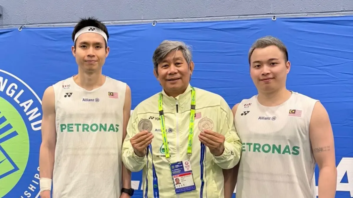 Kebersamaan Herry IP dan Aaron Chia/Soh Wooi Yik sang juara kedua All England 2026. (Foto: @herry_ip/Instagram)