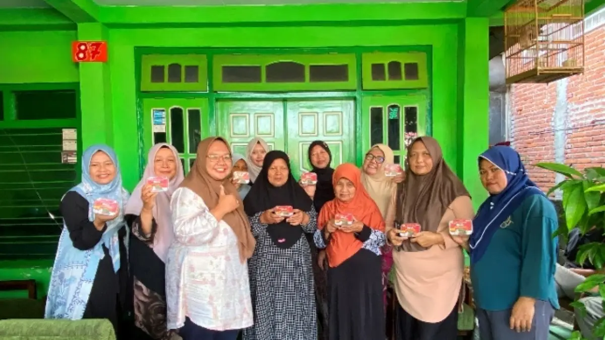 AKTIF: Penyerahan alat Penunjang Produksi dan Kemasan Baru Sambel Pecel “Murni”.