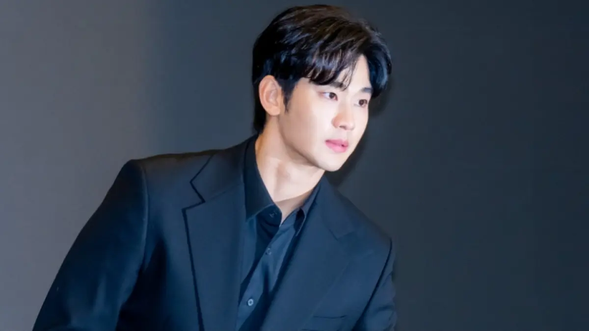 Aktor Korea Selatan, Kim Soo-hyun, saat menghadiri sebuah acara publik. (Foto: Suara.com)