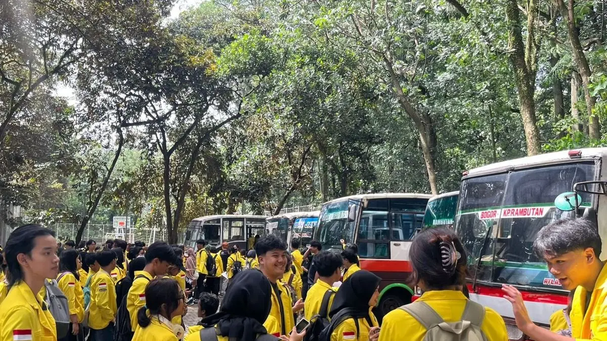 Dokumentasi kegiatan Universitas STEKOM berkaitan dengan demo hari ini, 18 Agustus 2026: BEM UI menggelar aksi di Bundaran HI, Jakarta. (Istimewa)