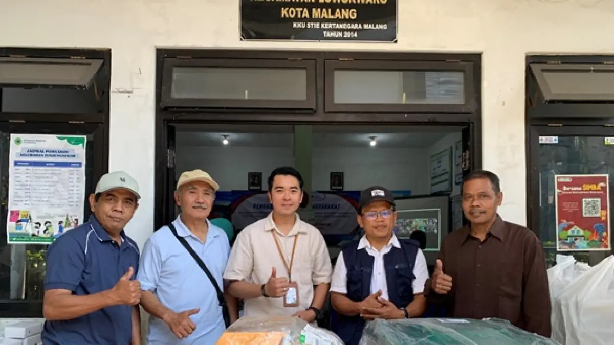 FASILITAS : Polinema juga memberikan fasilitas pendukung, seperti timbangan digital, bak sampah organik dan anorganik, mesin pencacah plastik, perlengkapan keselamatan kerja, serta sarana budidaya maggot.