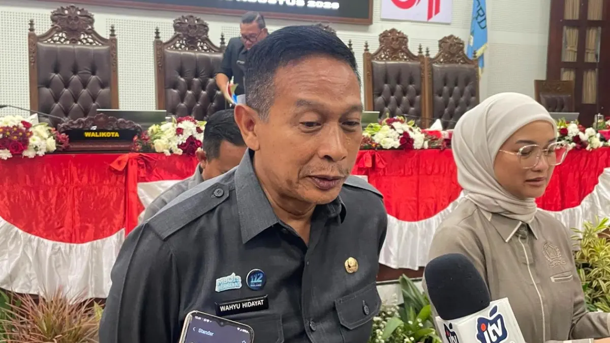 GERAK CEPAT: Wali Kota Malang Wahyu Hidayat menjabarkan rencana penyusunan pansel pengisian dua direktur BUMD, kemarin. (Andika Satria Perdana/Radar Malang)