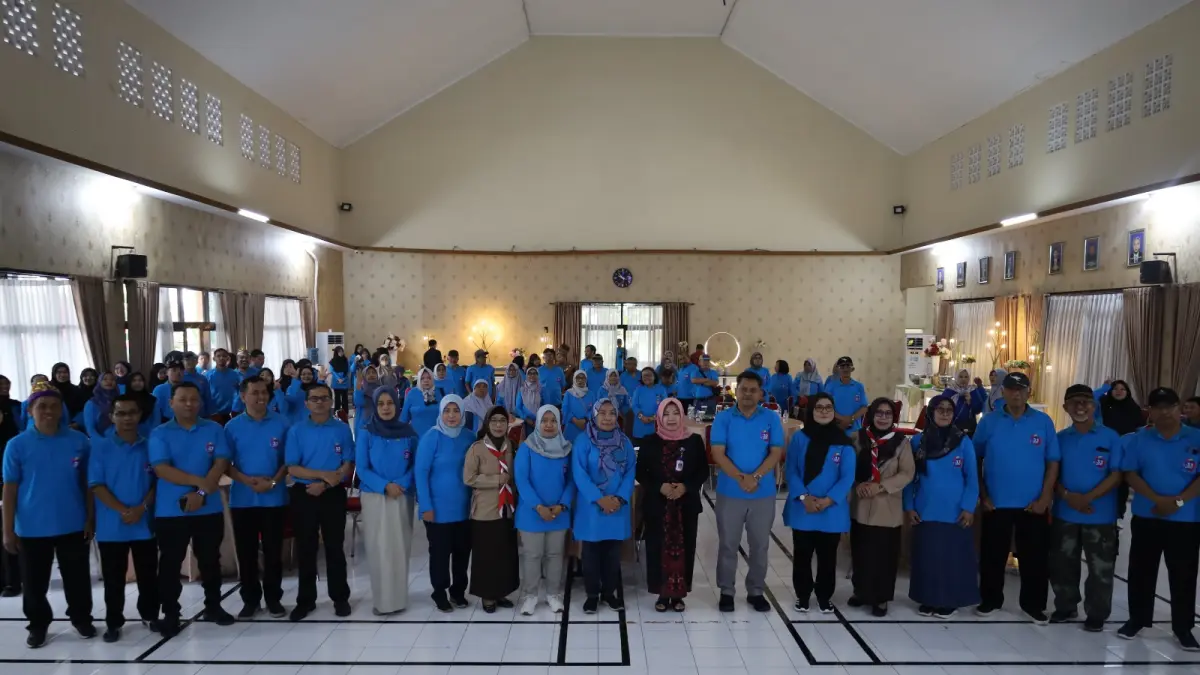KOMPAK: Kebersamaan seluruh tamu undangan dan warga SMANAWA dalam rangkaian HUT ke-33 SMAN 9 Kota Malang.
