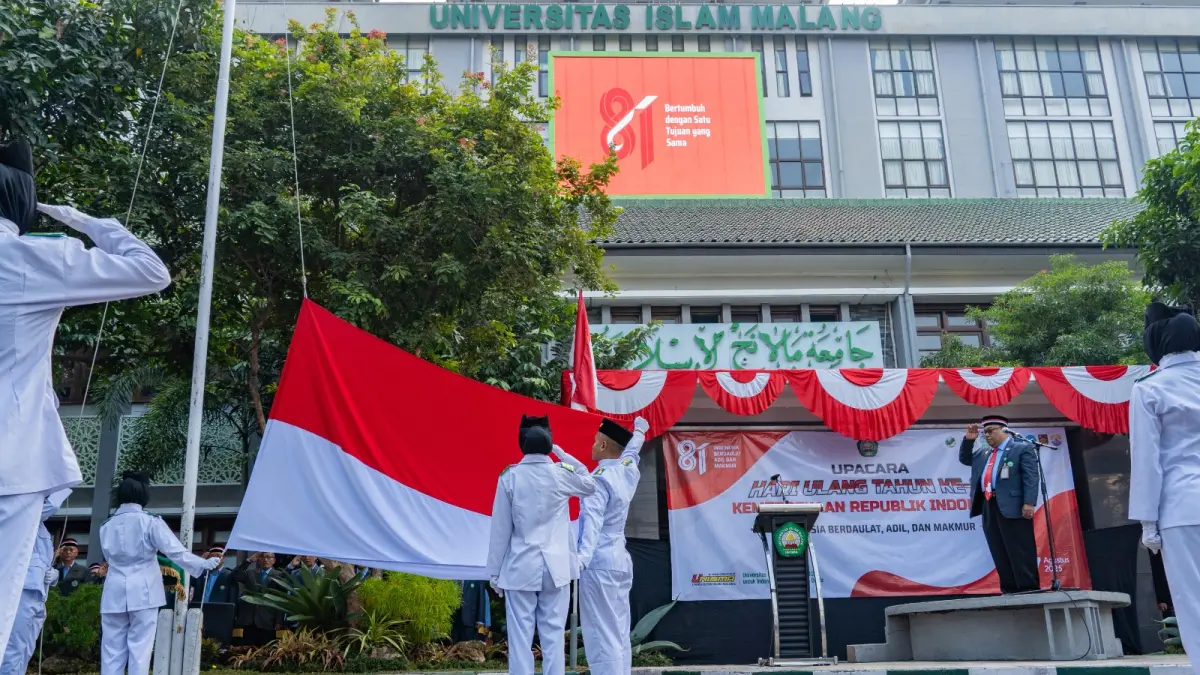 TEGAP: Paskibraka dalam peringatan HUT ke-81 Kemerdekaan Republik Indonesia di Unisma.
